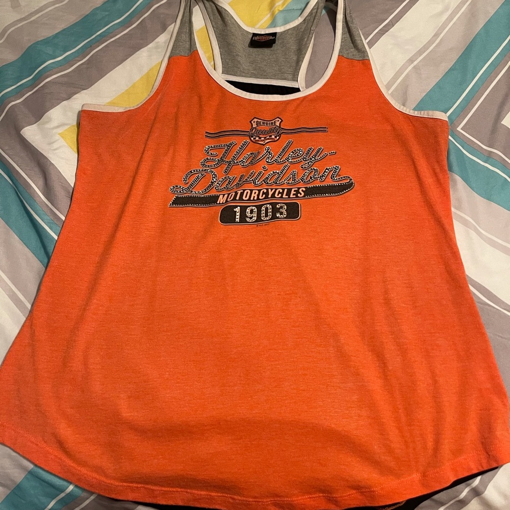 Motoroil inspired tank